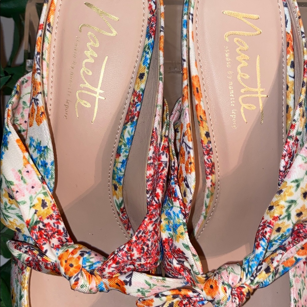 Nannette Multicolor Floral Heels with Bow - Picture 4 of 8